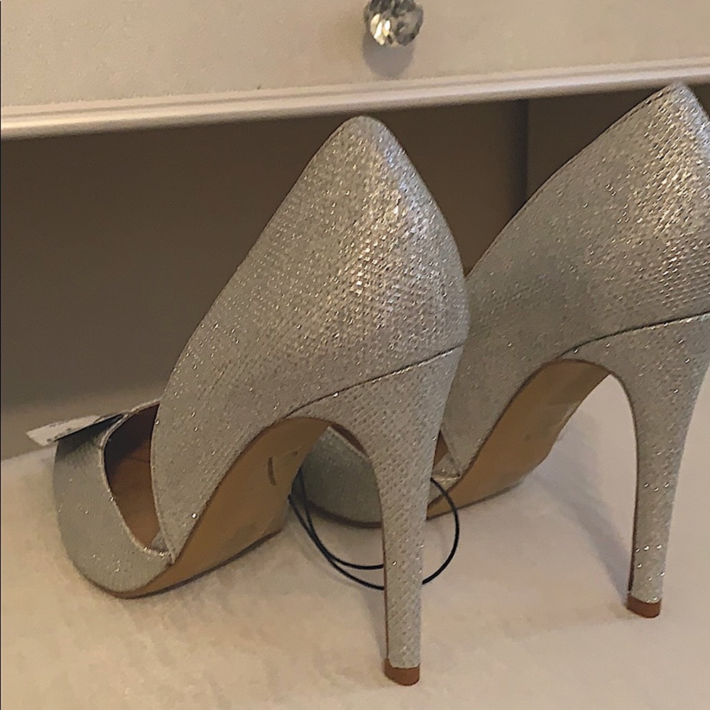 Heels - Picture 3 of 5